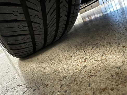 Used 2011 Mercedes-Benz E 350 4MATIC Sedan image 25