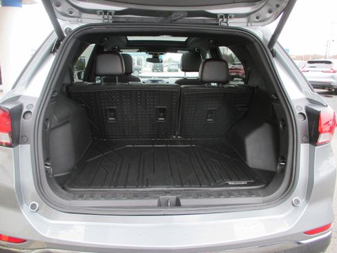 Used 2023 Chevrolet Equinox RS w/ LPO, Floor Liner Package image 10
