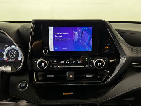 Certified 2025 Toyota Highlander XSE image 18