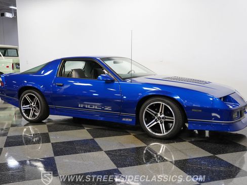 Used 1987 Chevrolet Camaro LT RWD image 16