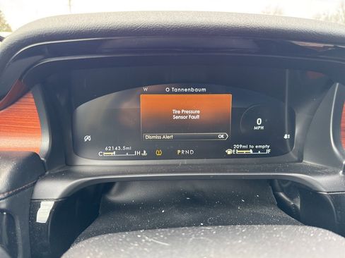 Used 2020 Lincoln Aviator Reserve w/ Equipment Group 202A image 9