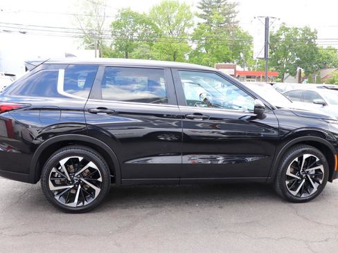 Used 2024 Mitsubishi Outlander FWD image 6