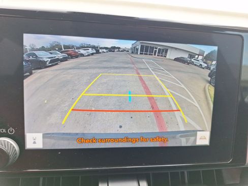 Used 2023 Toyota RAV4 LE image 26