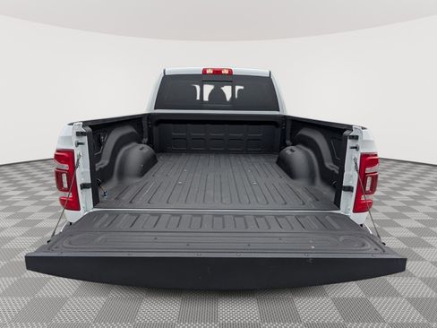 Used 2024 RAM 2500 Laramie w/ Chrome Bumper Package AWD/4WD image 13