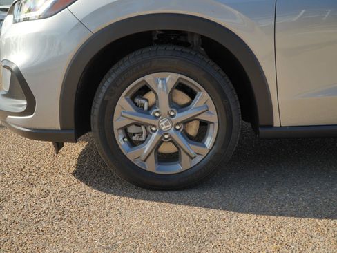 Used 2027 Honda HR-V LX image 16