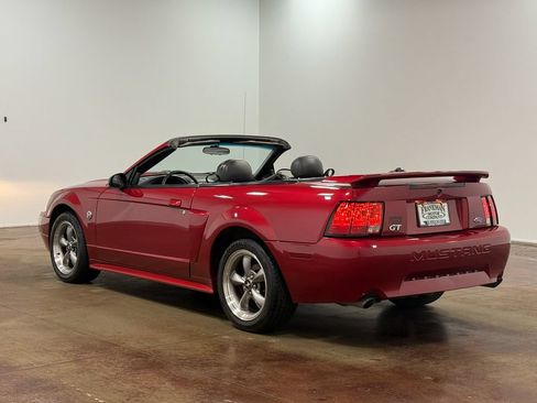 Used 2004 Ford Mustang GT RWD image 90