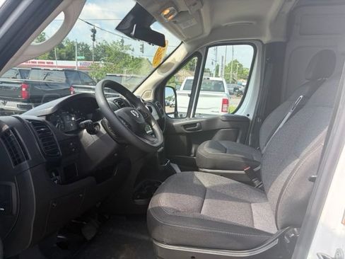 Used 2023 RAM ProMaster 2500 FWD image 17
