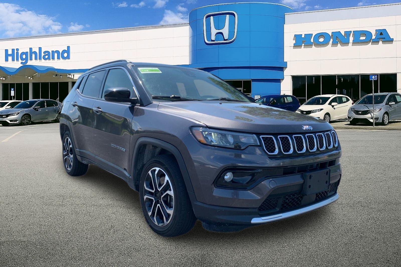 Used 2024 Jeep Compass Limited AWD/4WD image 7