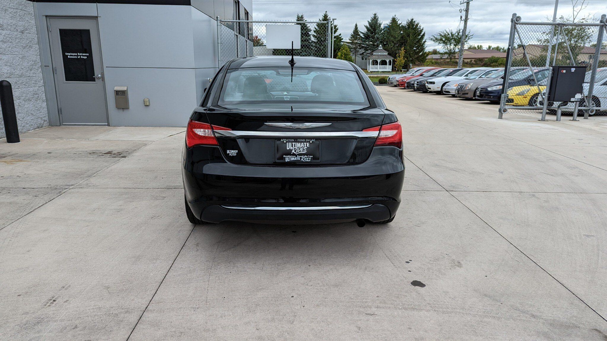 Used 2012 Chrysler 200 Touring FWD image 2