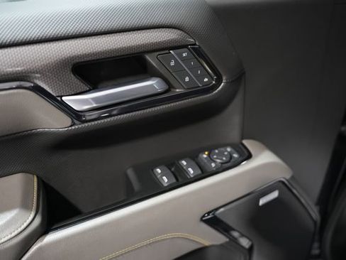 Used 2024 Chevrolet Silverado 1500 ZR2 image 11