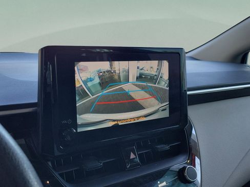 Used 2023 Toyota Corolla LE image 18