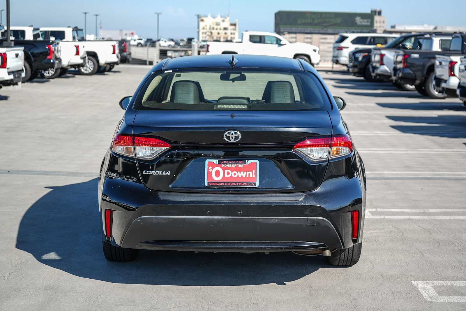 Used 2020 Toyota Corolla LE FWD image 6