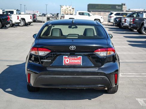 Used 2020 Toyota Corolla LE FWD image 6