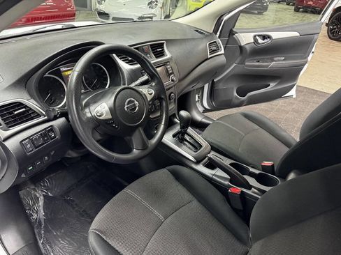 Used 2018 Nissan Sentra S image 32