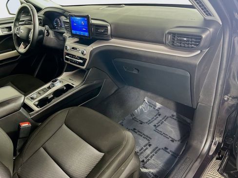 Used 2023 Ford Explorer XLT w/ Class IV Trailer Tow Package image 28