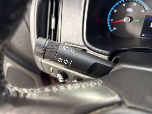 Used 2019 Chevrolet Colorado Z71 AWD/4WD image 14