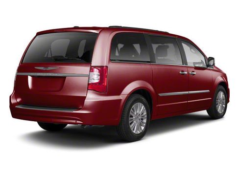 Used 2013 Chrysler Town & Country Touring-L w/ Premium Group FWD image 2