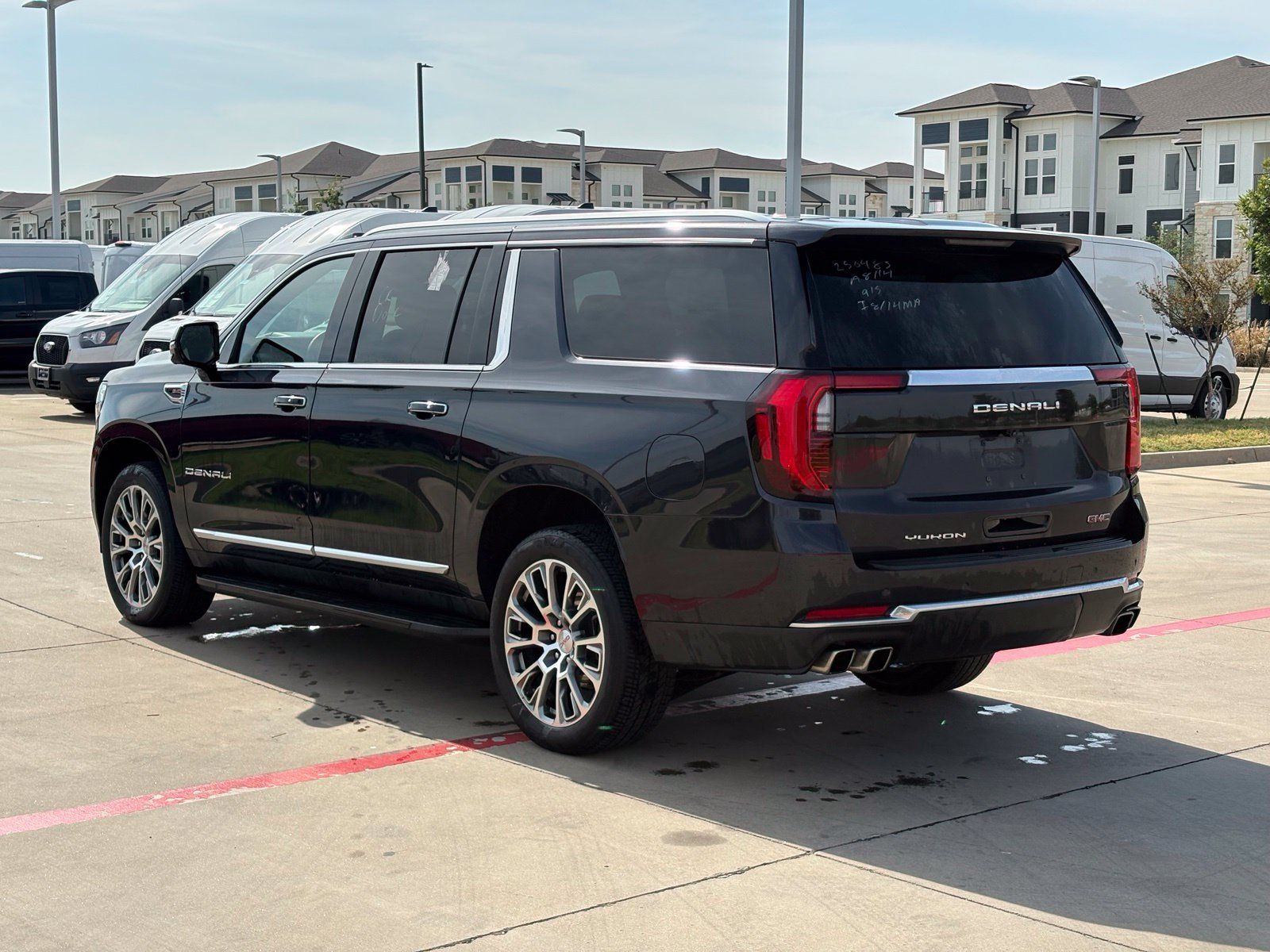 Certified 2025 GMC Yukon XL Denali AWD/4WD image 5
