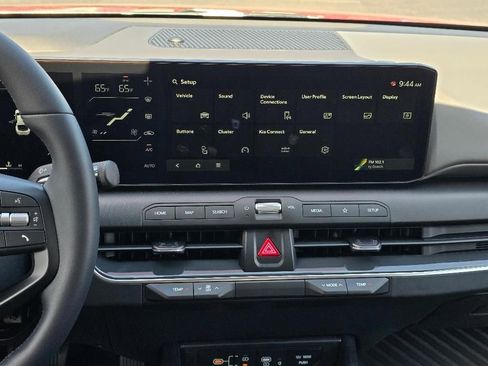 New 2025 Kia K4 EX image 15