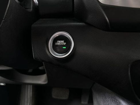 Used 2023 GMC Terrain SLT w/ Infotainment Package II FWD image 17