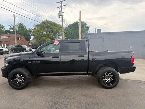 Used 2023 RAM 1500 Express w/ Wheel & Sound Group AWD/4WD image 6