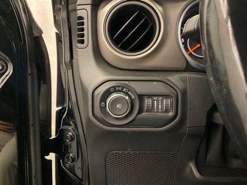 Used 2020 Jeep Wrangler Unlimited Sport S AWD/4WD image 14