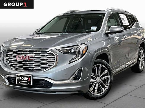 Used 2020 GMC Terrain Denali w/ Denali Premium Package AWD/4WD image 1