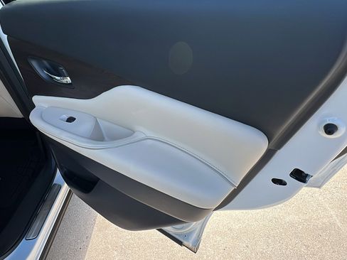 Used 2020 Nissan Murano Platinum image 22