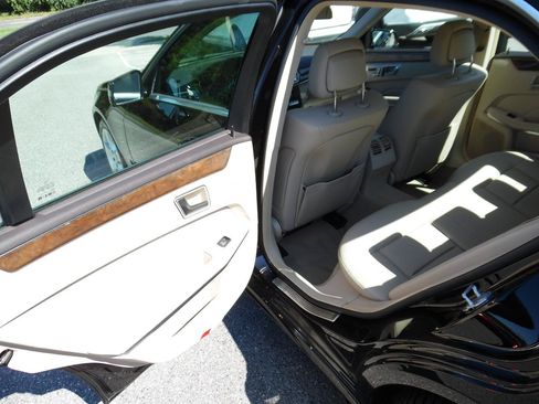 Used 2014 Mercedes-Benz E 350 4MATIC Sedan w/ Premium 1 Package image 18