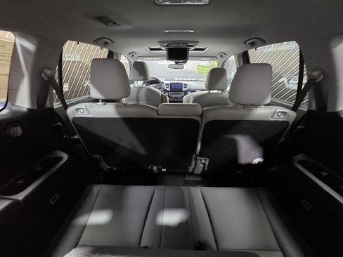 Used 2017 Honda Pilot Touring image 31
