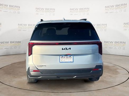 New 2026 Kia Carnival SX Prestige FWD image 4