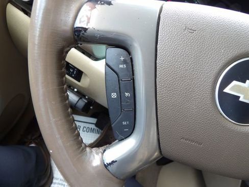 Used 2010 Chevrolet Silverado 2500 LTZ w/ Convenience Package AWD/4WD image 21