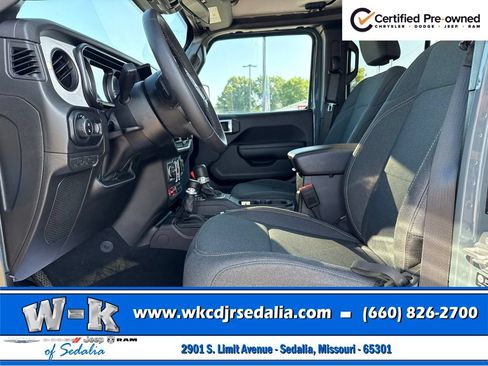Certified 2025 Jeep Gladiator Sport AWD/4WD image 19