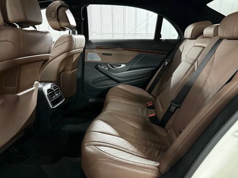 Used 2015 Mercedes-Benz S 550 4MATIC Sedan w/ Sport Package image 21