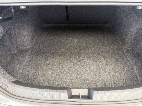 Used 2024 Volkswagen Jetta SE FWD image 15