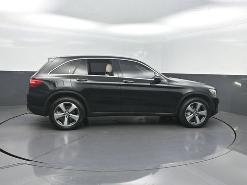 Used 2019 Mercedes-Benz GLC 300 image 24