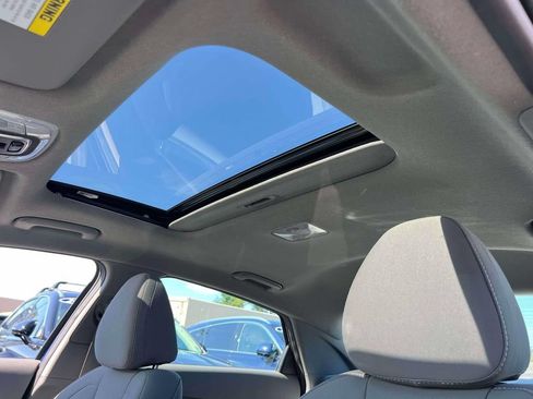 Used 2022 Hyundai Elantra SEL w/ Convenience + Premium Package FWD image 21