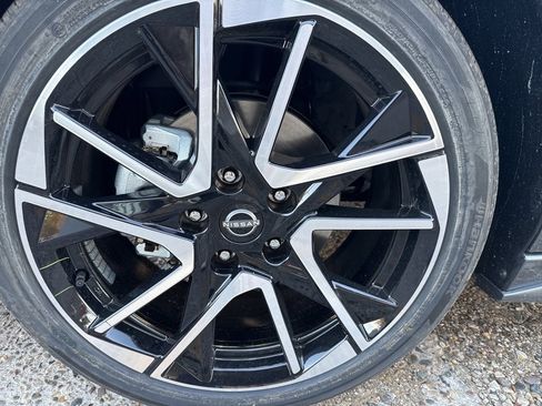 New 2025 Nissan Sentra SR image 10