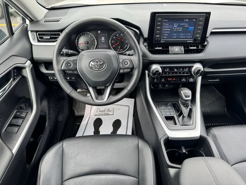Used 2022 Toyota RAV4 XLE Premium AWD/4WD image 20