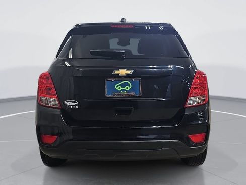 Used 2020 Chevrolet Trax LS w/ Tint and Cruise Package FWD image 5