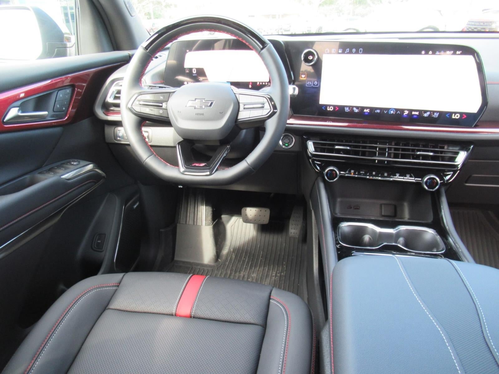 New 2026 Chevrolet Traverse RS w/ LPO, Floor Liner Package FWD image 13