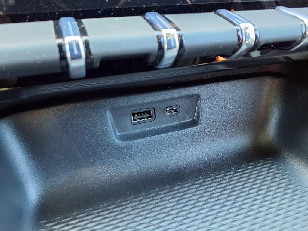 New 2027 GMC Terrain Elevation w/ LPO, Floor Liner Package FWD image 12