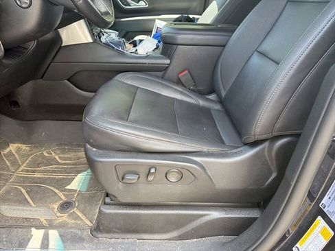 Used 2022 Chevrolet Tahoe LT w/ Luxury Package RWD image 5