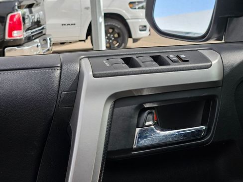 Used 2018 Toyota 4Runner SR5 w/ Preferred Accessory Package AWD/4WD image 26