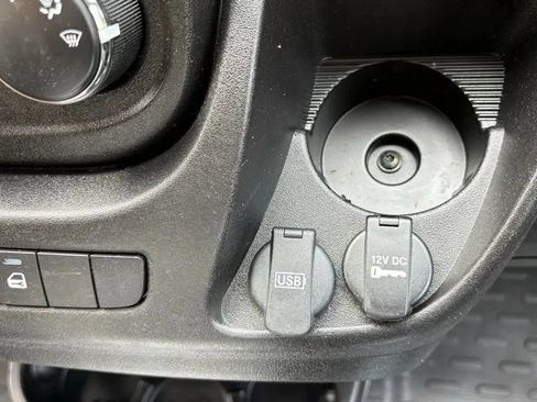 Used 2018 RAM ProMaster 2500 FWD image 26