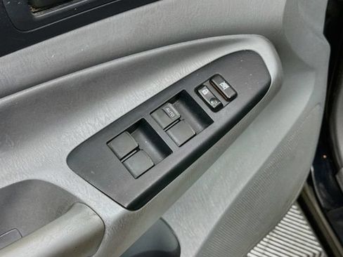 Used 2013 Toyota Tacoma 4x4 Double Cab w/ SR5 Pkg image 17