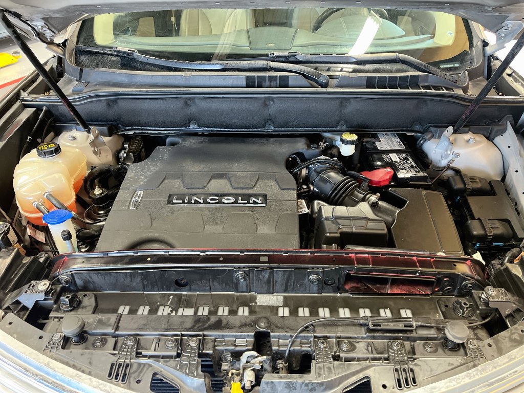 Used 2018 Lincoln MKX Select w/ Select Plus Package AWD/4WD image 31