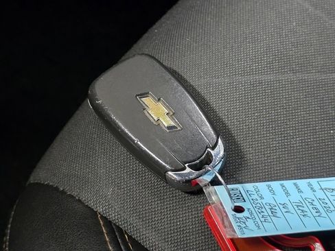 Used 2020 Chevrolet Trax LT w/ LT Convenience Package image 33