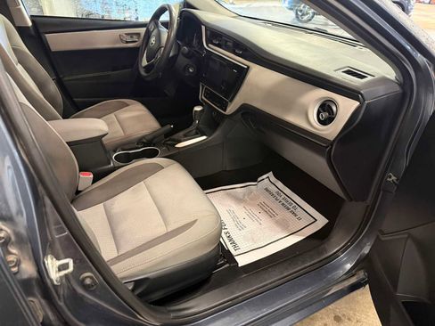 Used 2017 Toyota Corolla LE image 27