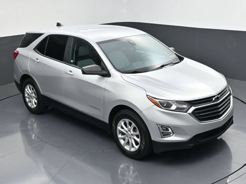 Used 2021 Chevrolet Equinox LS w/ LS Convenience Package FWD image 43